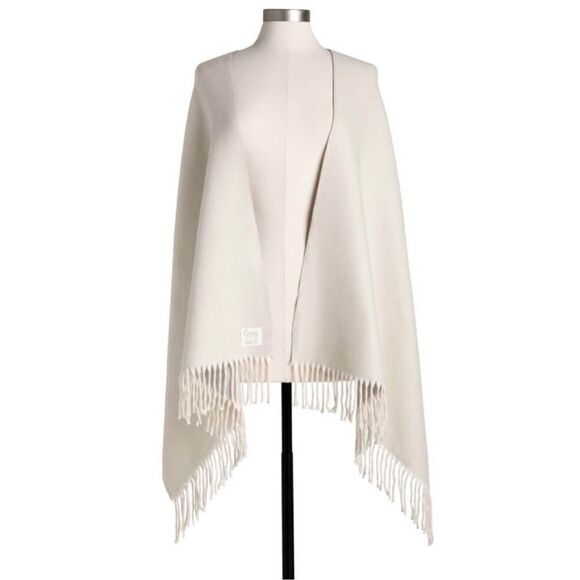 Demdaco Giving Wrap Soft Scarf cream nwt - Picture 7 of 8